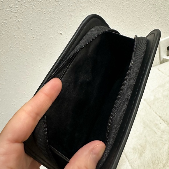 EUC Narciso Rodríguez Parfums wristlet - Picture 7 of 8